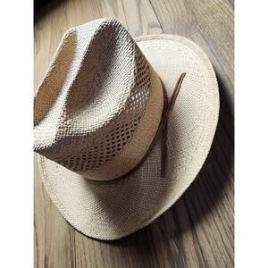 vented straw cowboy hat
